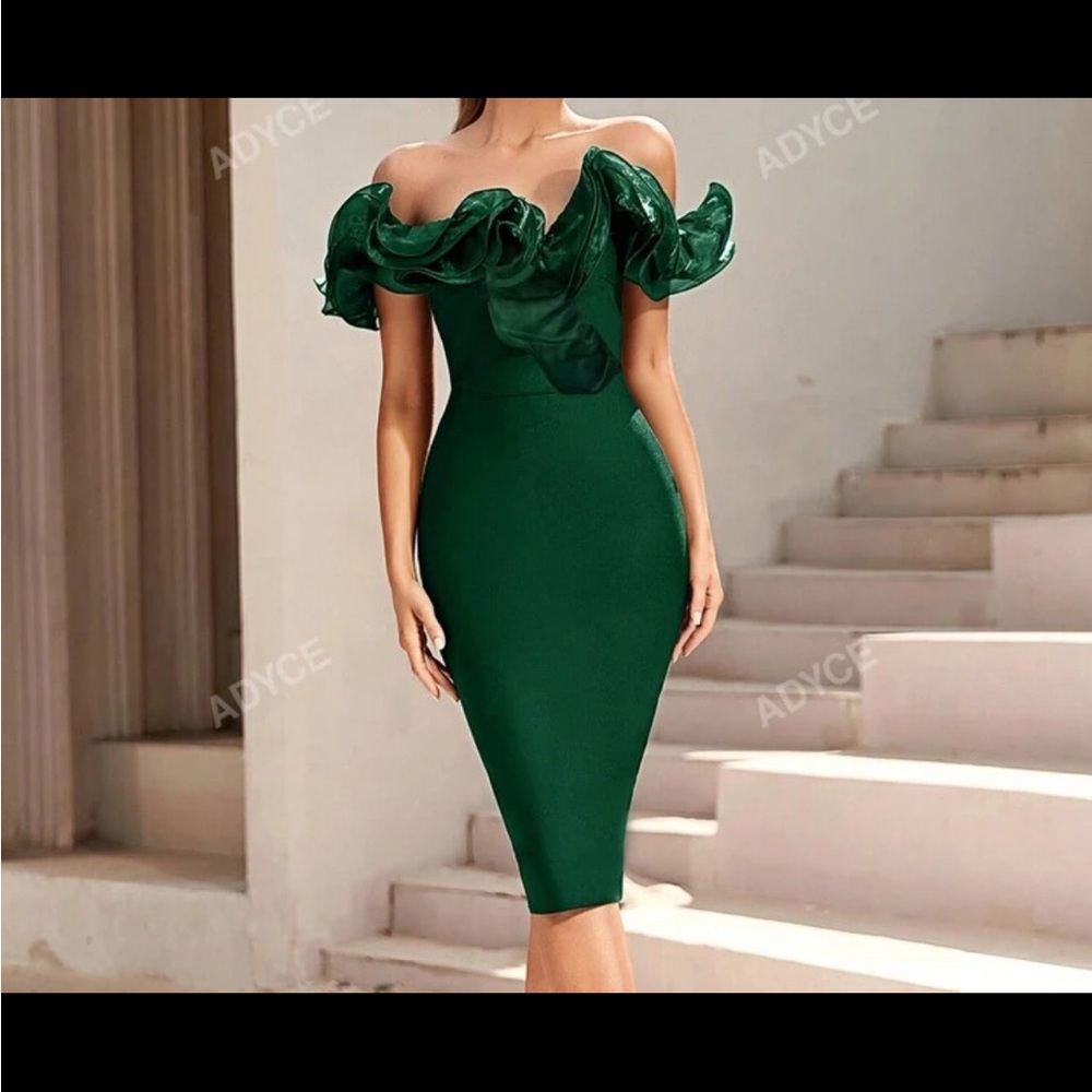 Green Off-Shoulder Bodycon Midi Dress